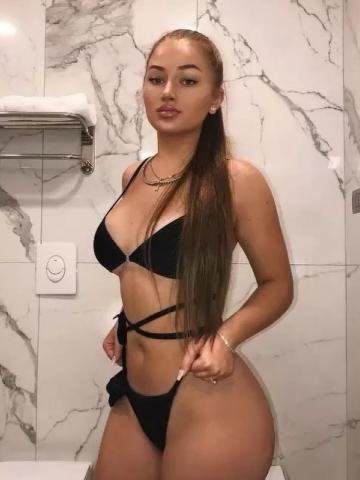 Проститутка Амелия